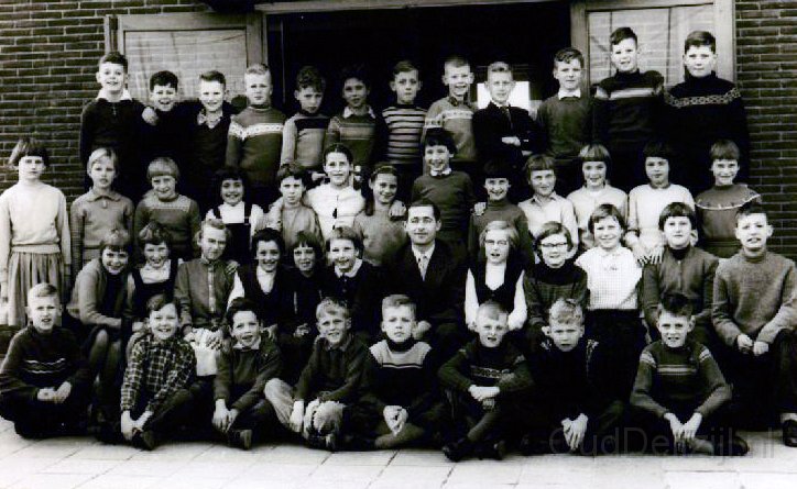Schoolfoto Jan Ligthart klas 4 1957 - 1958.jpg